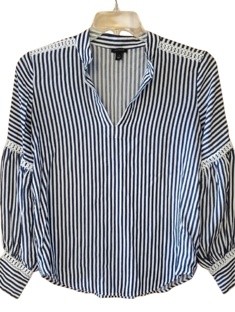 Ann Taylor Navy and White Striped Lace Inset Puff Sleeve VNeck Blouse Size Small